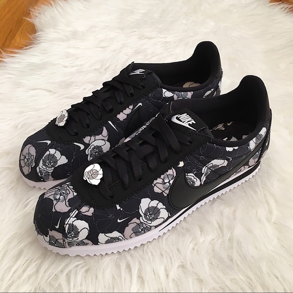 NEW Nike Classic Cortez LX Women’s Sneakers - Picture 2 of 7